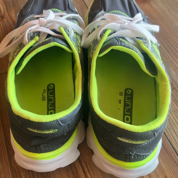 Women's Size 8 Skechers Go Run Sneakers Green Gray Running Walking - Picture 6 of 7
